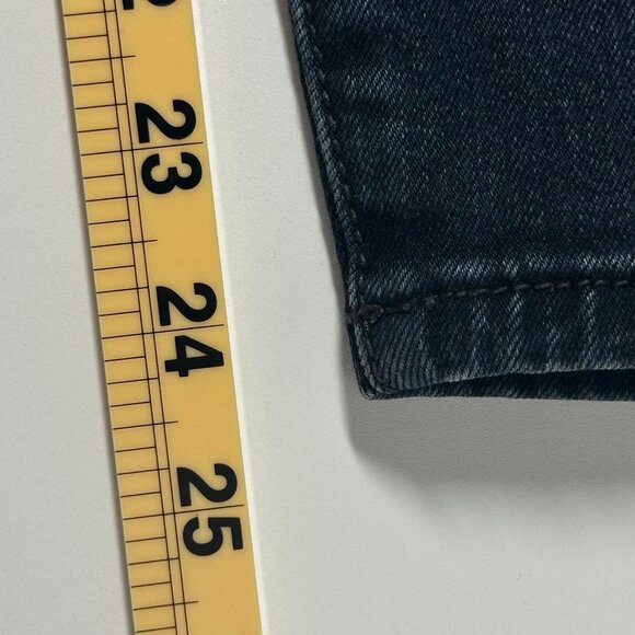 Kut from the Kloth Distressed Skinny Jeans | Size 4 | Dark Wash Stretch Denim - Picture 11 of 11